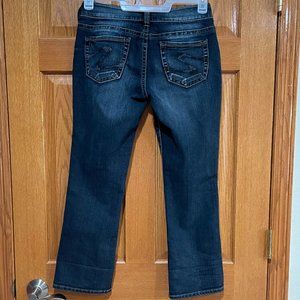 SILVER JEANS SUKI CAPRI Women's 27 Blue Denim Jeans Capri Embroidered Whiskered